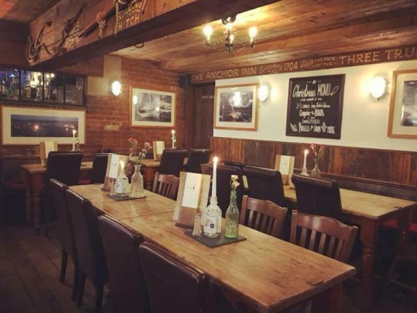 קאוז The Anchor Inn מראה חיצוני תמונה